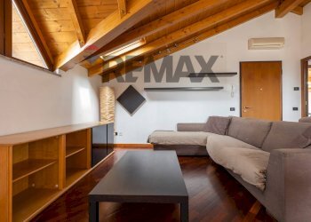 Soggiorno - Attic Via Antonio Grmasci
 
4, Vanzaghello - photo 4