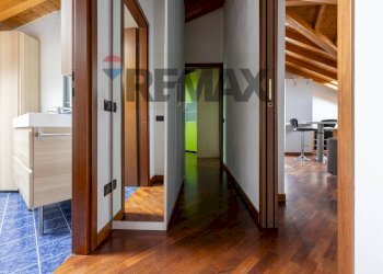 Hall / corridoio - Attic Via Antonio Grmasci
 
4, Vanzaghello - photo 9