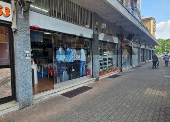 Edificio all\'aperto - Commercial Activity VIA SANREMO
8, San Giuliano Milanese - photo 2