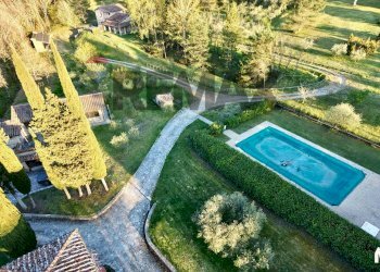 Piscina - Agriturismo via di vallebona
 
83, Chiusi della Verna - foto 6