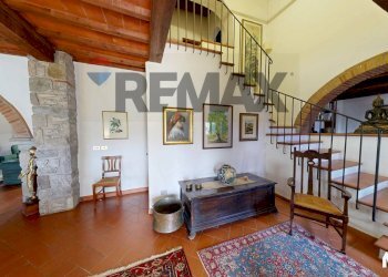 Scale - Agriturismo via di vallebona
 
83, Chiusi della Verna - foto 27