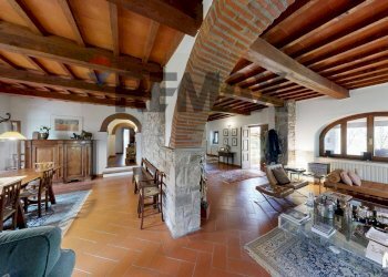 Sala da pranzo - Agriturismo via di vallebona
 
83, Chiusi della Verna - foto 32