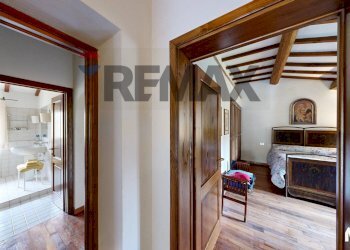 Hall / corridoio - Agriturismo via di vallebona
 
83, Chiusi della Verna - foto 38