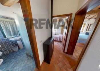 Hall / corridoio - Agriturismo via di vallebona
 
83, Chiusi della Verna - foto 85