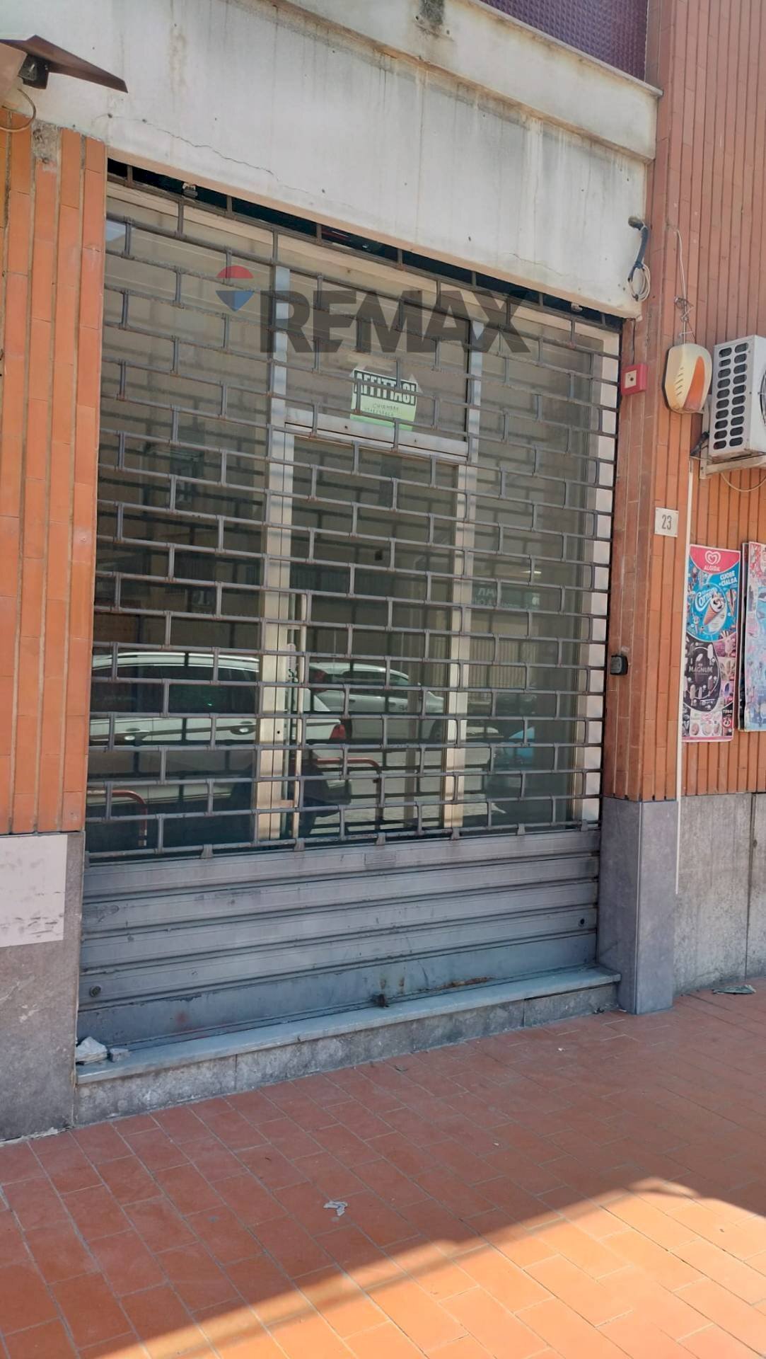 Edificio all\'aperto - Negozio via Santuario di Cruillas
 
25, Palermo - foto 1