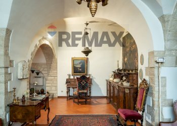 Hall / corridoio - Casa indipendente Vito Luciani
 
16, Acquaviva delle Fonti - foto 12