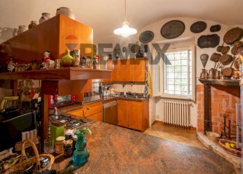 Cucina - Casa indipendente Vito Luciani
 
16, Acquaviva delle Fonti - foto 13