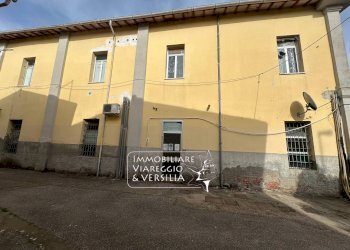 Foto 1 - Warehouse via Dante
 
128, Fucecchio - photo 1