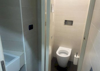 Bagno - Negozio via di San Basilio, 52, Roma (zona Centro Storico) - foto 9