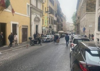 Zona - Negozio via di San Basilio, 52, Roma (zona Centro Storico) - foto 13