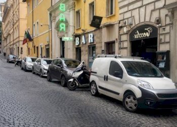 Zona - Negozio via di San Basilio, 52, Roma (zona Centro Storico) - foto 15