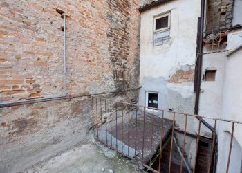 Balcone - Appartamento via Sant'Agostino, 22, Mondovì - foto 5