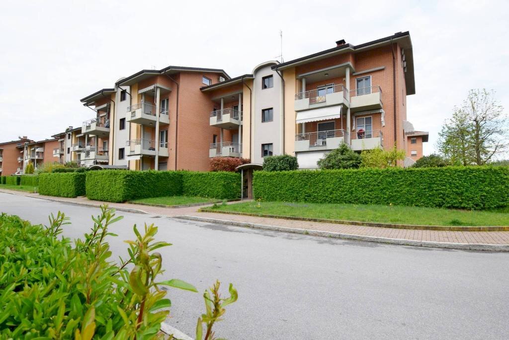 Facciata - Quadrilocale via Giacomo Leopardi, Mondovì - foto 1