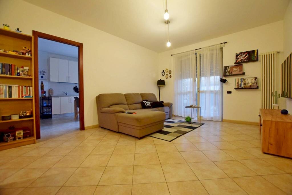 Salone - Quadrilocale via Giacomo Leopardi, Mondovì - foto 3