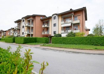 Facciata - Quadrilocale via Giacomo Leopardi, Mondovì - foto 1