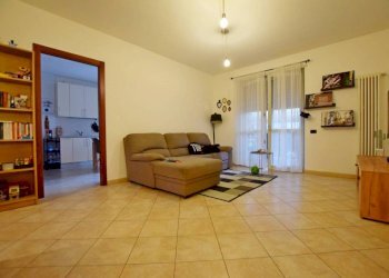 Salone - Quadrilocale via Giacomo Leopardi, Mondovì - foto 3