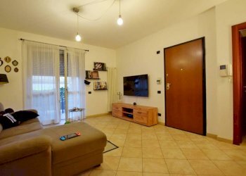 Salone - Quadrilocale via Giacomo Leopardi, Mondovì - foto 4