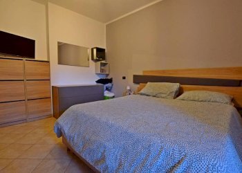 Camera da letto - Quadrilocale via Giacomo Leopardi, Mondovì - foto 8