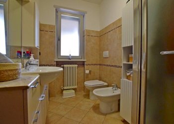 Bagno - Quadrilocale via Giacomo Leopardi, Mondovì - foto 13