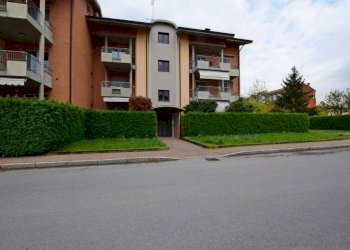 Facciata - Quadrilocale via Giacomo Leopardi, Mondovì - foto 23