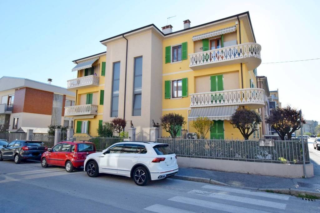 Facciata - Appartamento via Francesco Vigo, 9/B, Mondovì - foto 1