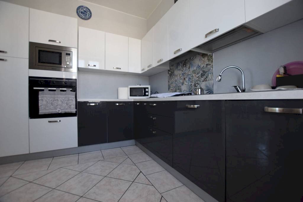 Cucina - Appartamento via Francesco Vigo, 9/B, Mondovì - foto 3