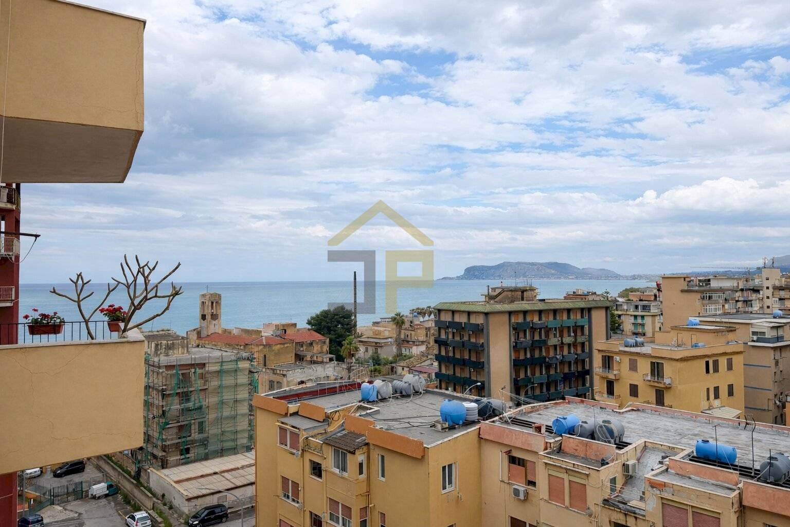 Foto 2 - Quadrilocale Piazzale Fratelli Sant'anna
 
9, Palermo - foto 2