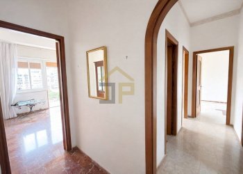 Foto 3 - Quadrilocale Piazzale Fratelli Sant'anna
 
9, Palermo - foto 3