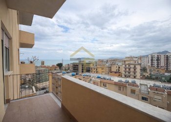 Foto 16 - Quadrilocale Piazzale Fratelli Sant'anna
 
9, Palermo - foto 16