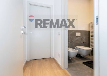 Bagno - Bilocale PIAZZALE CANTORE, Milano - foto 9