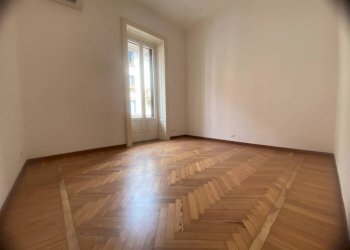 Camera da letto - Appartamento via Spartaco, 10, Milano - foto 2