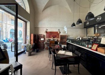 Interno non residenziale - Negozio via Aureliana, 40, Roma (zona Centro Storico) - foto 6