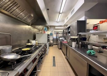 Interno non residenziale - Negozio via Aureliana, 40, Roma (zona Centro Storico) - foto 24