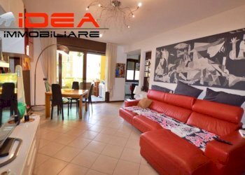 Salone - Appartamento via Girolamo Graziani, Modena (zona Crocetta) - foto 2