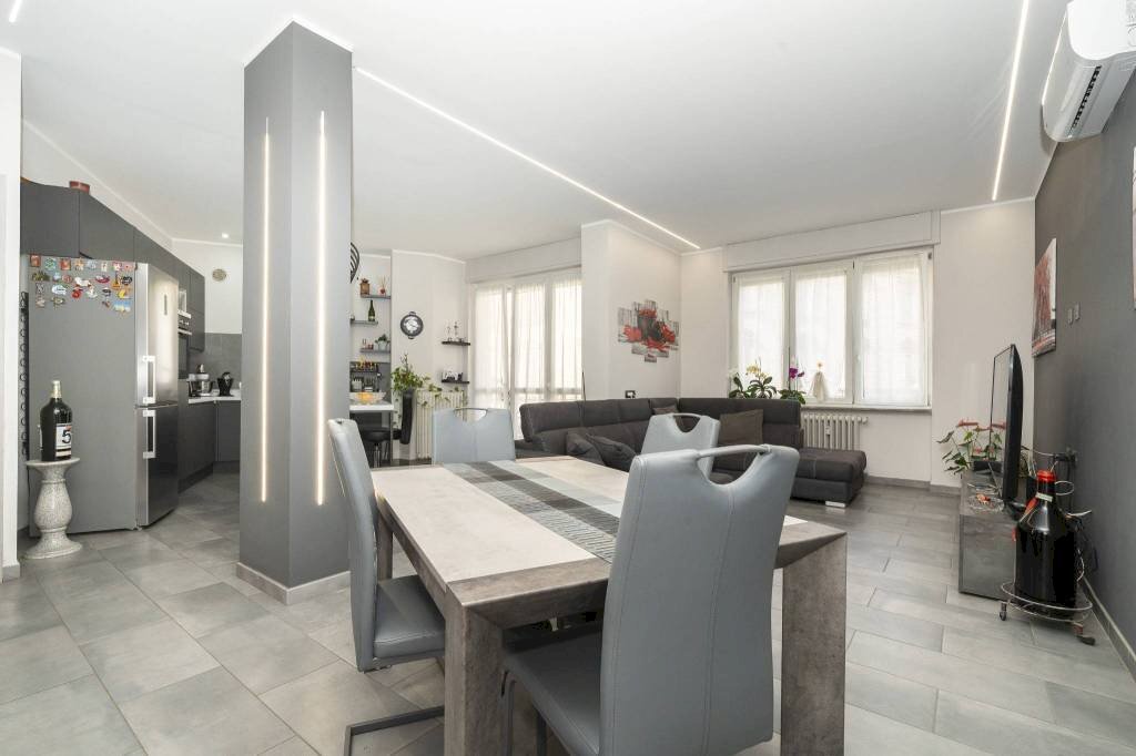 Salone - Appartamento via Reggio, 6, Torino (zona Aurora) - foto 3