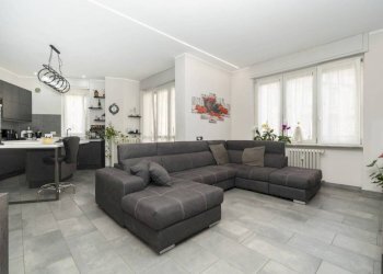 Salone - Appartamento via Reggio, 6, Torino (zona Aurora) - foto 2