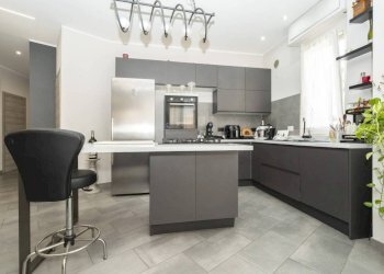 Cucina - Appartamento via Reggio, 6, Torino (zona Aurora) - foto 9