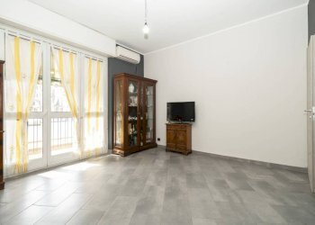 Salone - Appartamento via Reggio, 6, Torino (zona Aurora) - foto 28