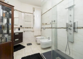 Bagno - Appartamento via Reggio, 6, Torino (zona Aurora) - foto 32