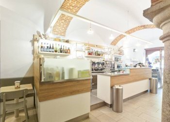 Interno non residenziale - Bar Tavola Calda - Fredda piazza Camillo Benso di Cavour, 18, Pinerolo - foto 14