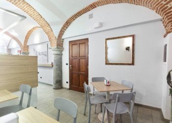 Salone - Bar Tavola Calda - Fredda piazza Camillo Benso di Cavour, 18, Pinerolo - foto 16