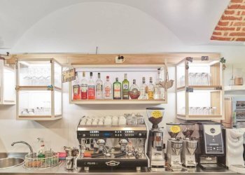 Interno non residenziale - Bar Tavola Calda - Fredda piazza Camillo Benso di Cavour, 18, Pinerolo - foto 19