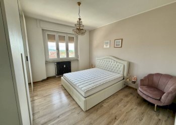 Camera da letto - Quadrilocale via Magliazza, 8, Vigliano Biellese - foto 8