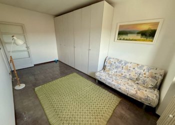 Camera da letto - Quadrilocale via Magliazza, 8, Vigliano Biellese - foto 9