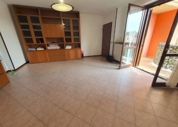 soggiorno - Appartamento via Vittorio Emanuele, Dovera - foto 2