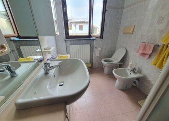 bagno - Appartamento via Vittorio Emanuele, Dovera - foto 9