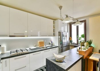 Cucina - Trilocale via Umberto I, 9, Renate - foto 2