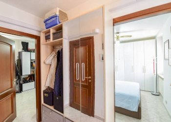 Corridoio - Trilocale via Umberto I, 9, Renate - foto 5