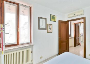 Camera da letto - Trilocale via Umberto I, 9, Renate - foto 16