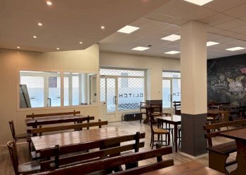 Interno non residenziale - Negozio via Quintino Sella, 1, Cuneo (zona Centro) - foto 6